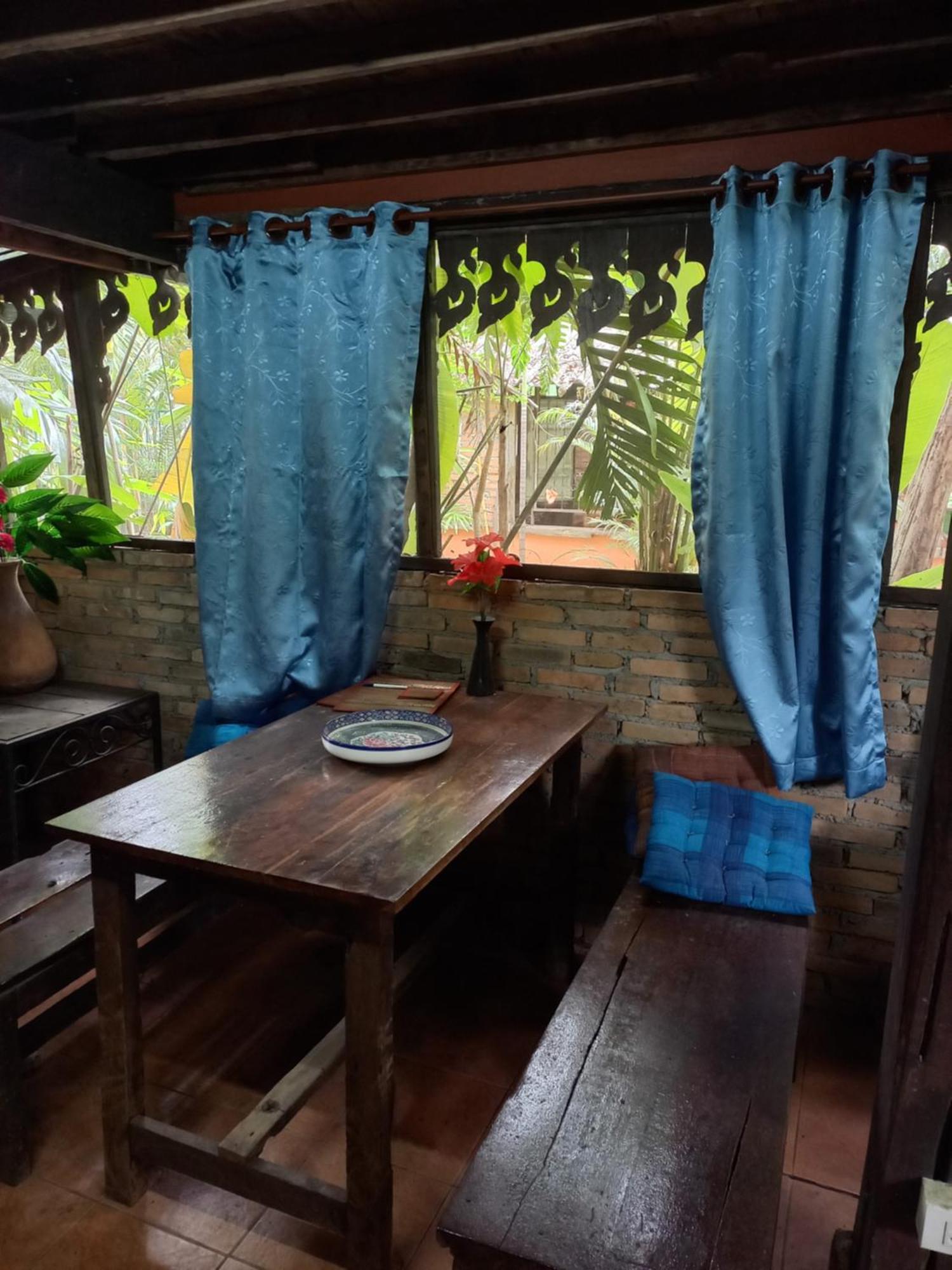 Teak House Chiang Mai Hotel Exterior photo